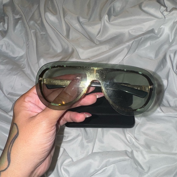 Dolce & Gabbana tinted shield sunglasses - Picture 5 of 10